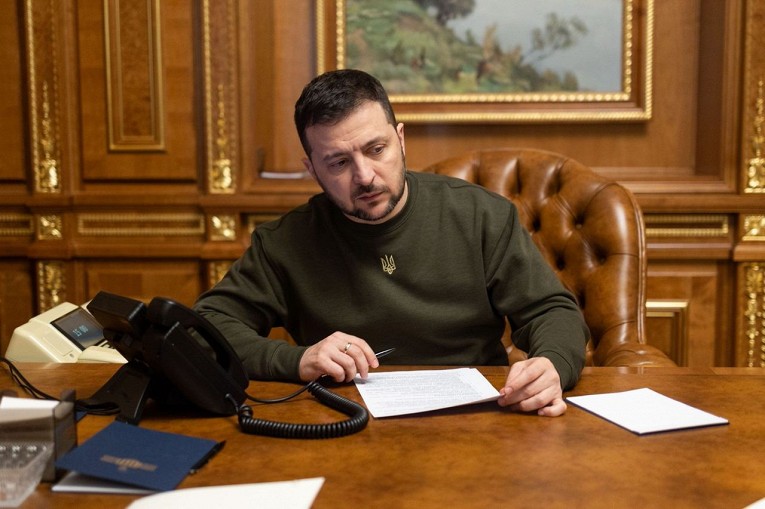 Пока вы не уснули: взрыв в "Русском доме" в ЦАР и отказ перевозчиков от нефти РФ