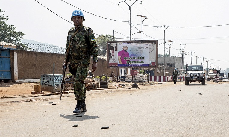 Пока вы не уснули: взрыв в "Русском доме" в ЦАР и отказ перевозчиков от нефти РФ