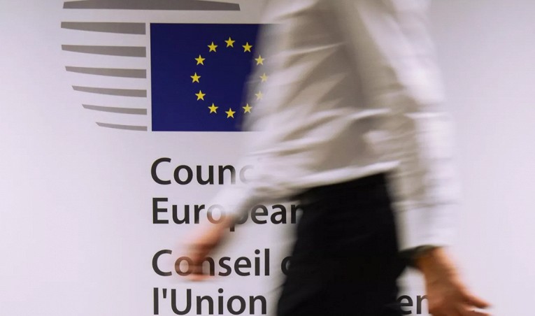 Пока вы не уснули: взрыв в "Русском доме" в ЦАР и отказ перевозчиков от нефти РФ